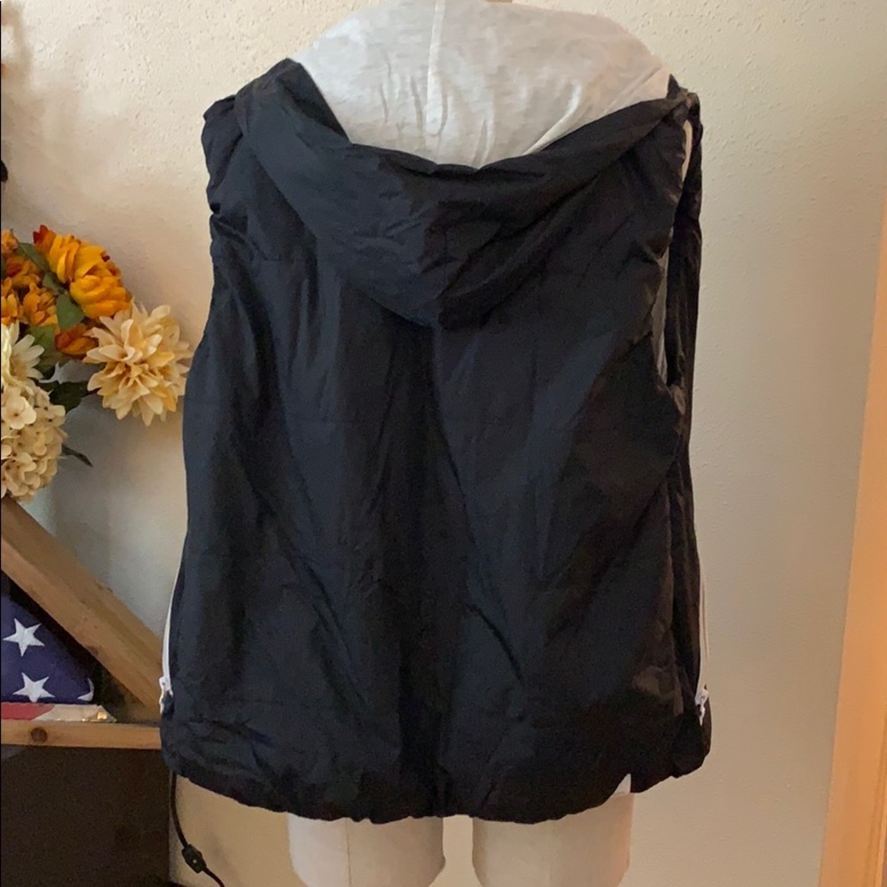 Bench. Puffer Vest Black Large - Picture 2 of 3